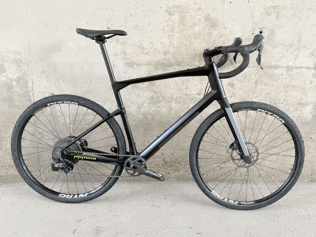 BMC - XL - Vélos gravel & voyage BMC URS 01