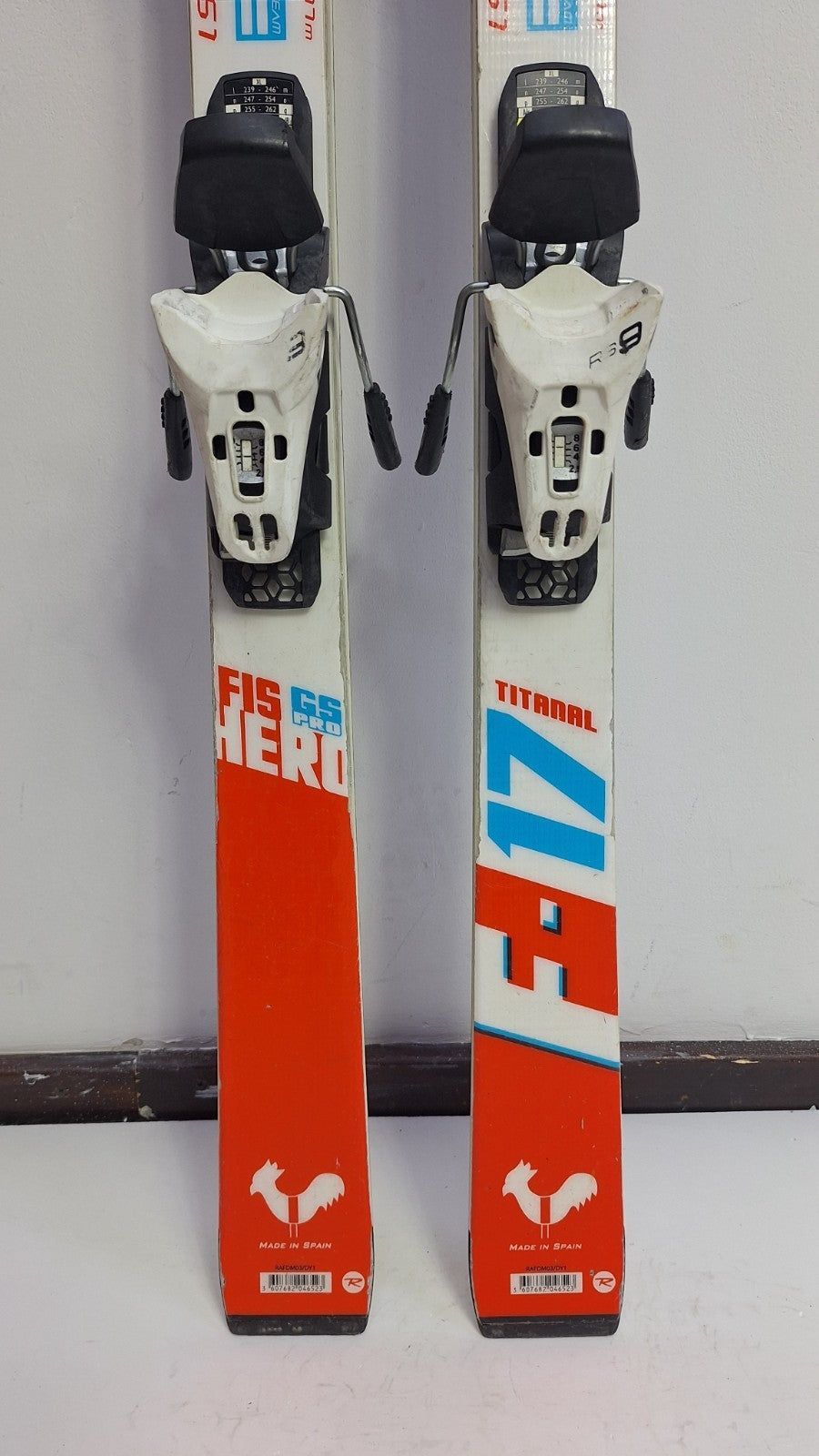 Skis d'occasion - ROSSIGNOL Hero FIS GS Pro, 144 cm, Bon état Skis d'occasion - ROSSIGNOL Hero FIS GS Pro, 144 cm, Bon état