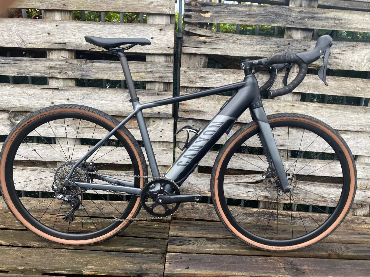 Vélos de route électriques Canyon Endurace:on