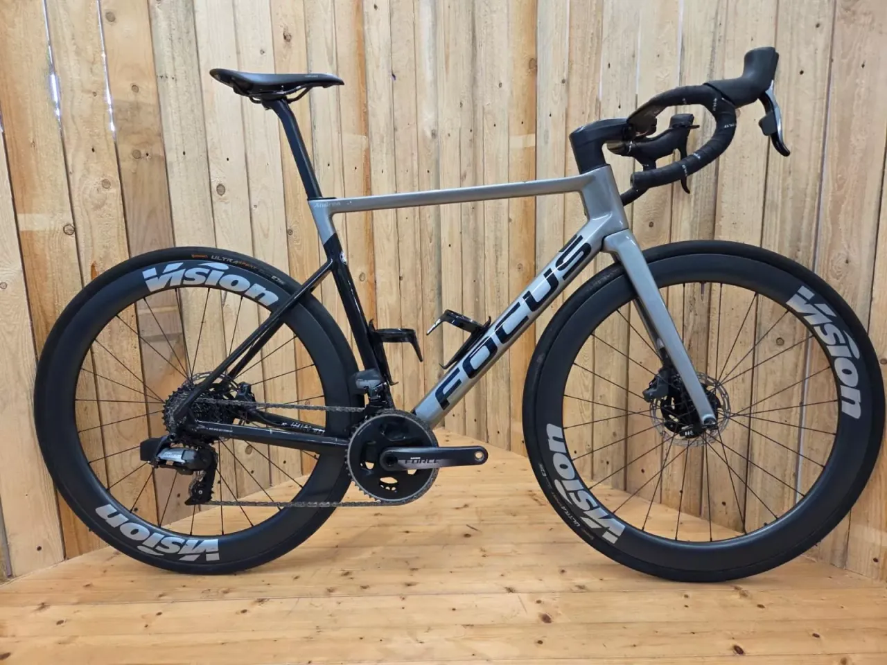 Etap Focus Izalco Max Disc 2017 Focus Izalco Max Disc Dura Ace Mix