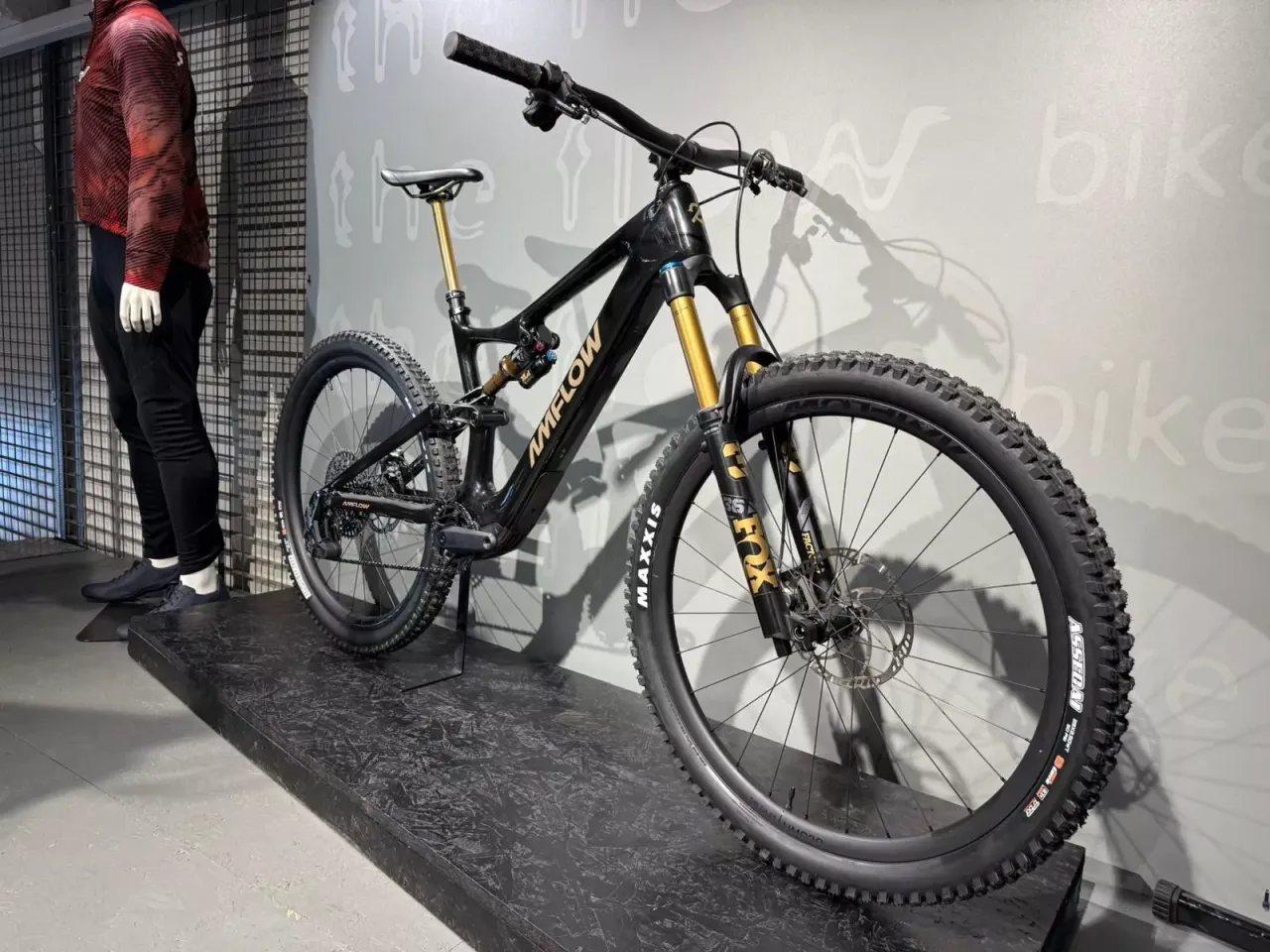 VTT Amflow Pl Carbon Pro (800wh) 2025 | Campsider