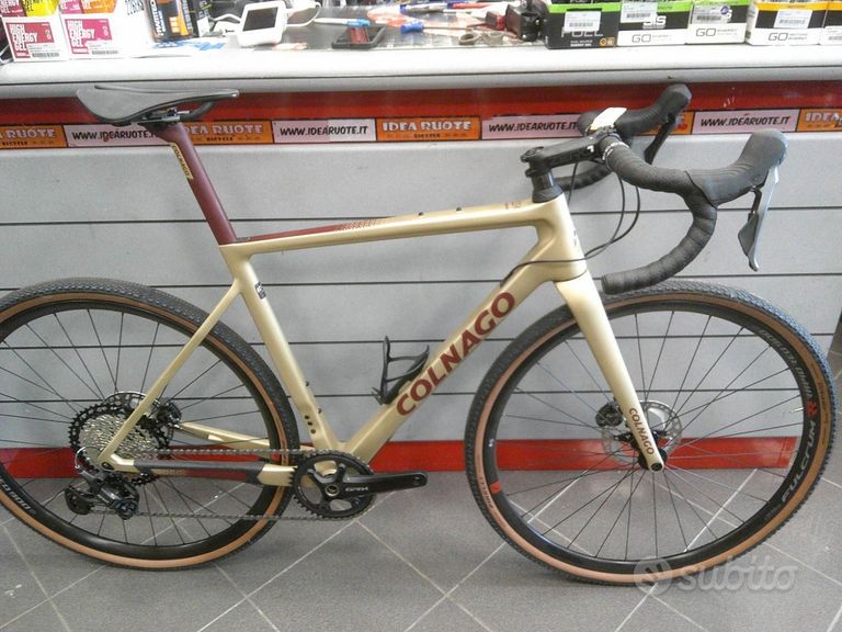Vélo route Colnago V4 Disc Shimano 105 Di2 12v Fulcrum R600 VDRD