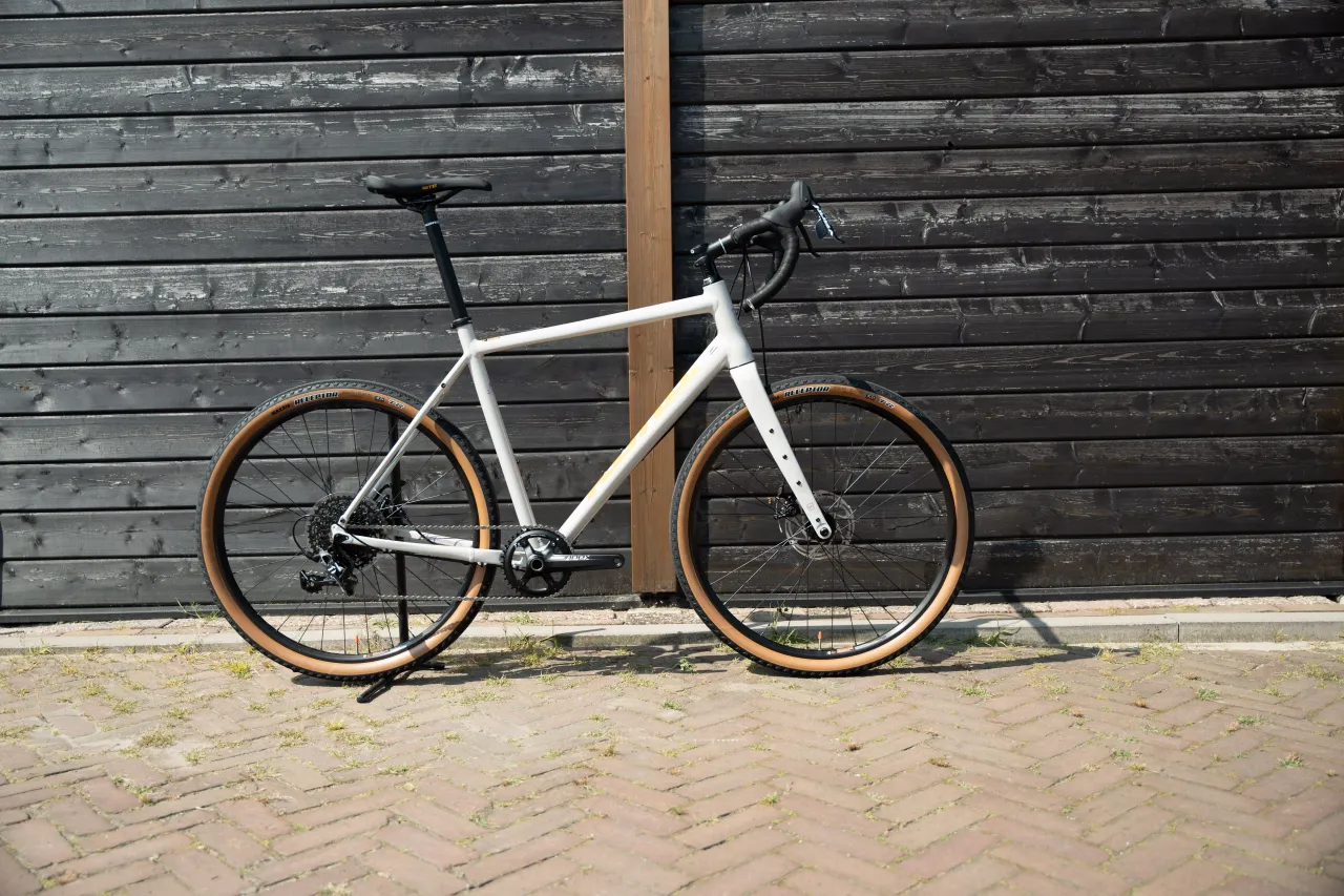 Vélo gravel Kona Rove Nrb