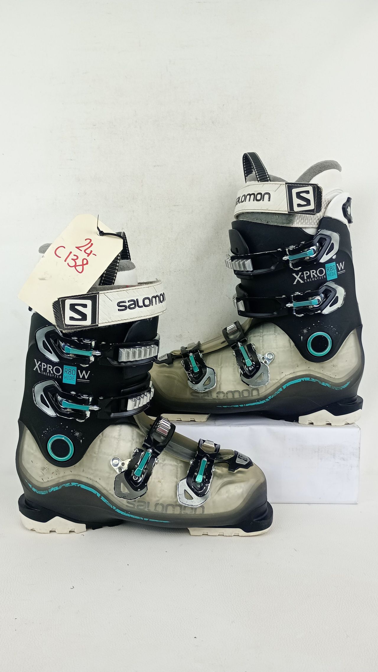 chaussure de ski salomon x pro r80 wide Select 80 Boots 2024 This allows the boot to still flex where needed adding both comfort and making it easier to turn Chaussures de skis alpins Salomon