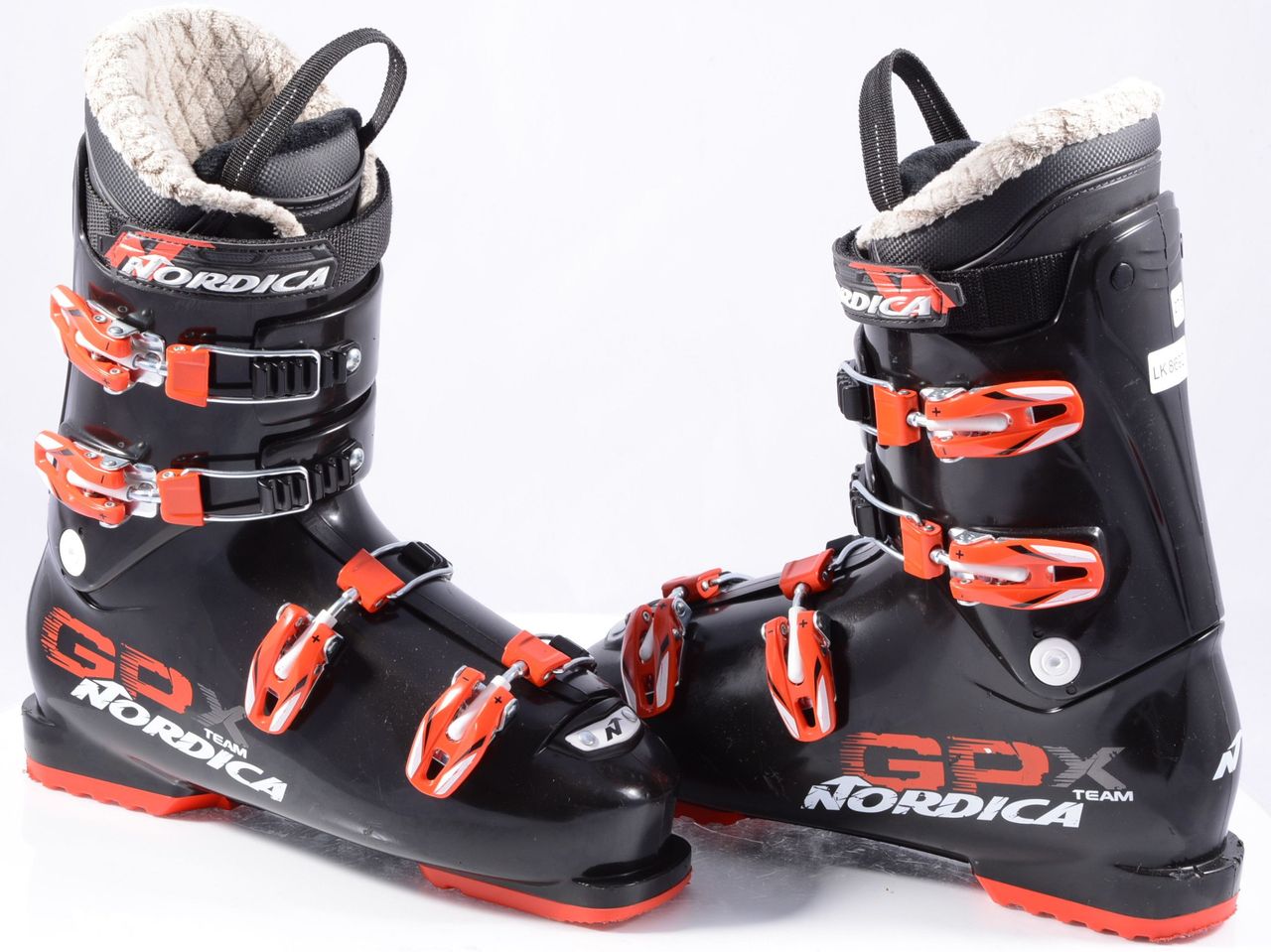 Mini Chaussures de Ski Noires, Taille Fixation réglable, Mini Chaussures de Snowboard d'extérieur pour Les sentiers forestiers Mini Chaussures de Ski Noires, Taille Fixation réglable, Mini Chaussures de Snowboard d'extérieur pour Les sentiers forestiers