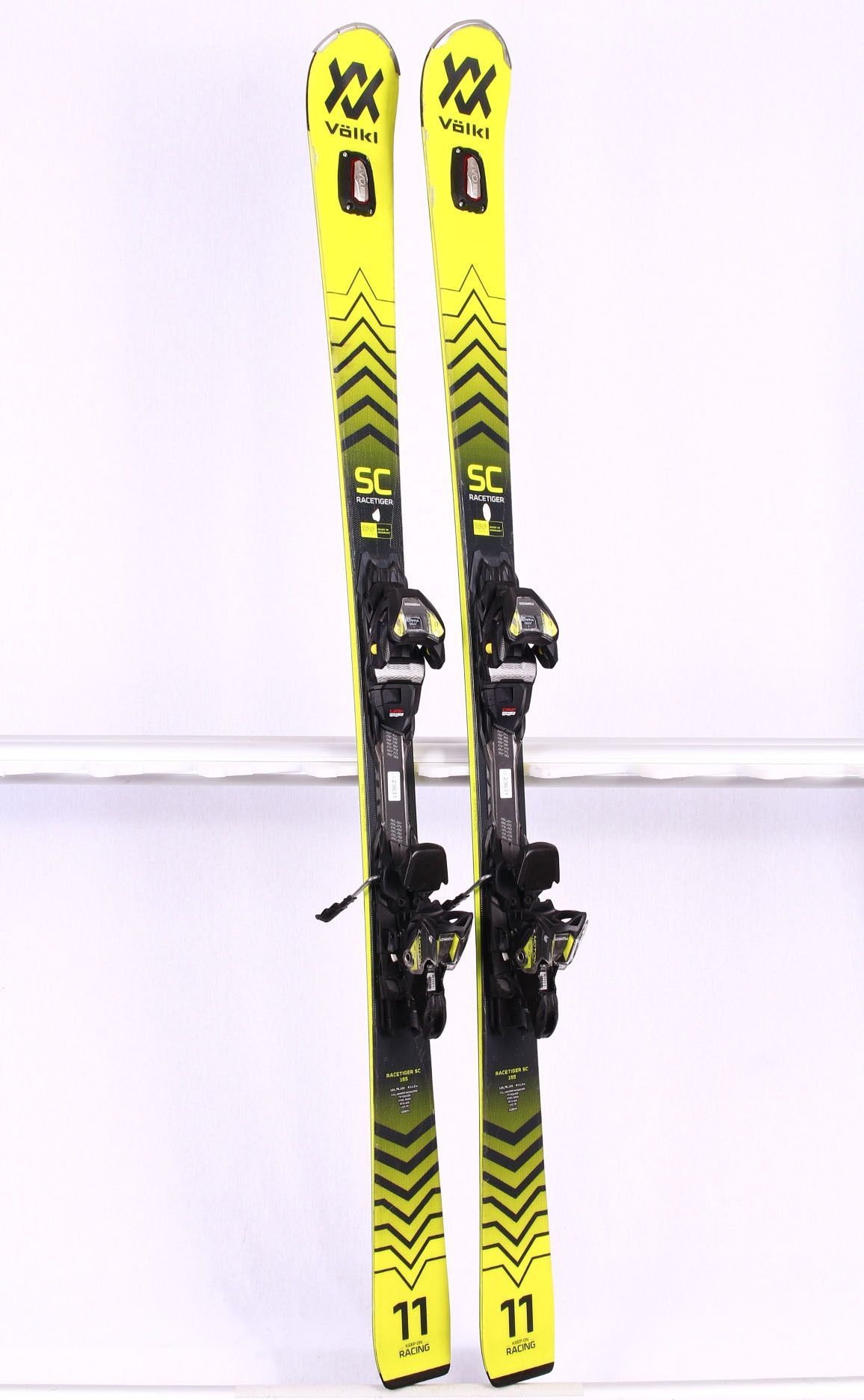 skis-alpins-volkl-racetiger-sc-2023-uvo-campsider