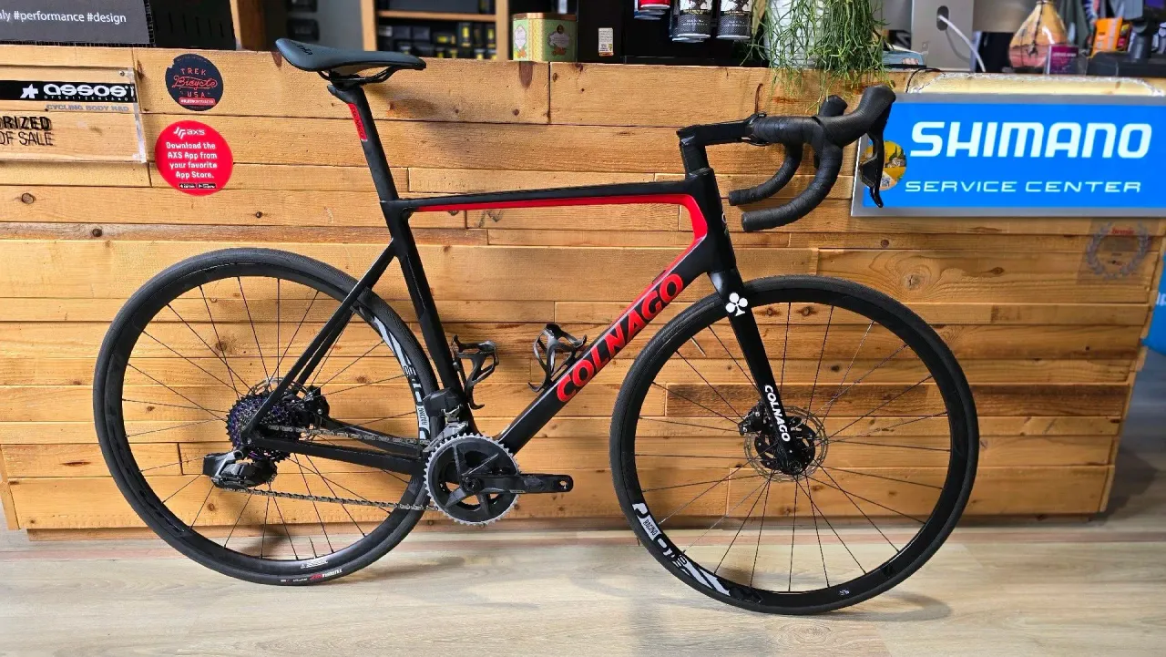 Vélos de route Colnago V3