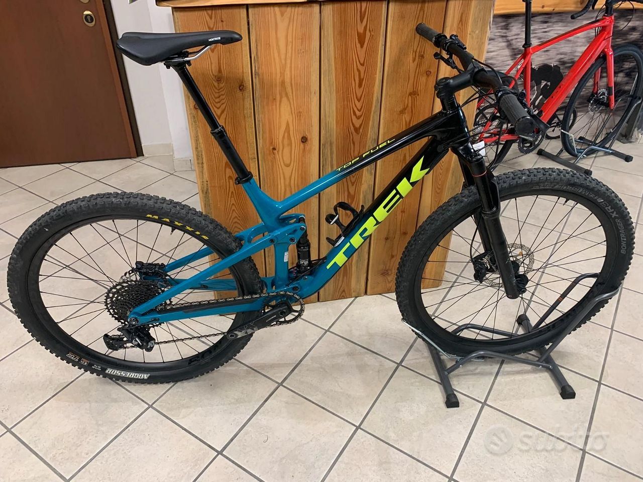 VTT Trek Top Fuel M Full Carbon Campsider