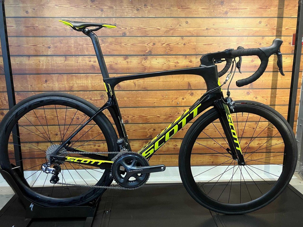 Vélo de route Scott Foil Campsider