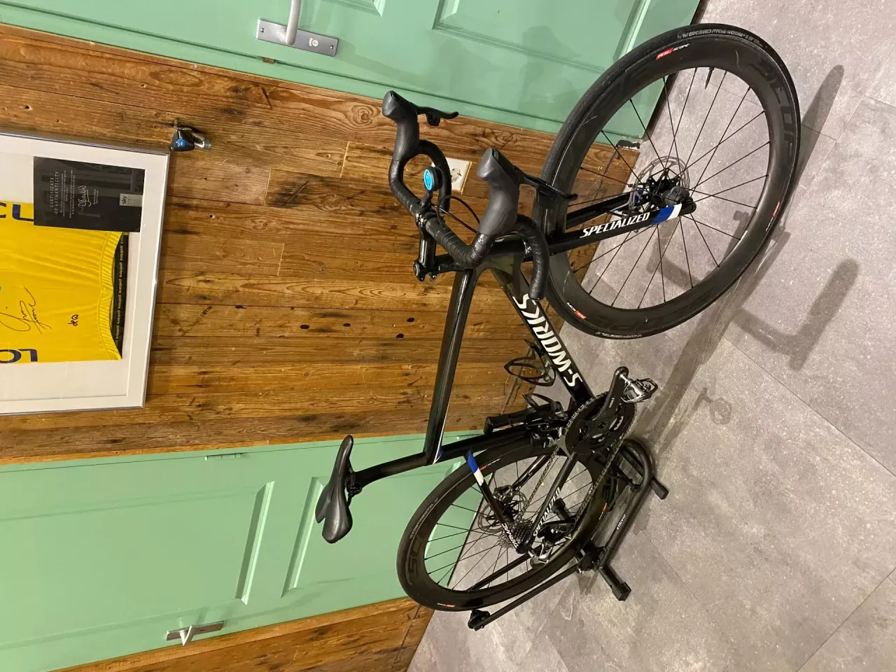 Vélo de route Specialized S-works Tarmac Sl6 | Campsider